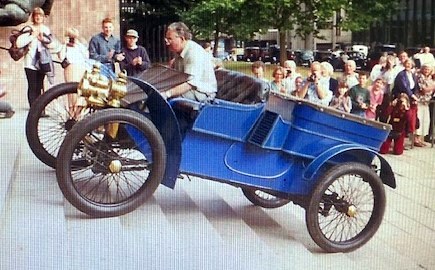 Archive photograph of Lanchester owners and cars